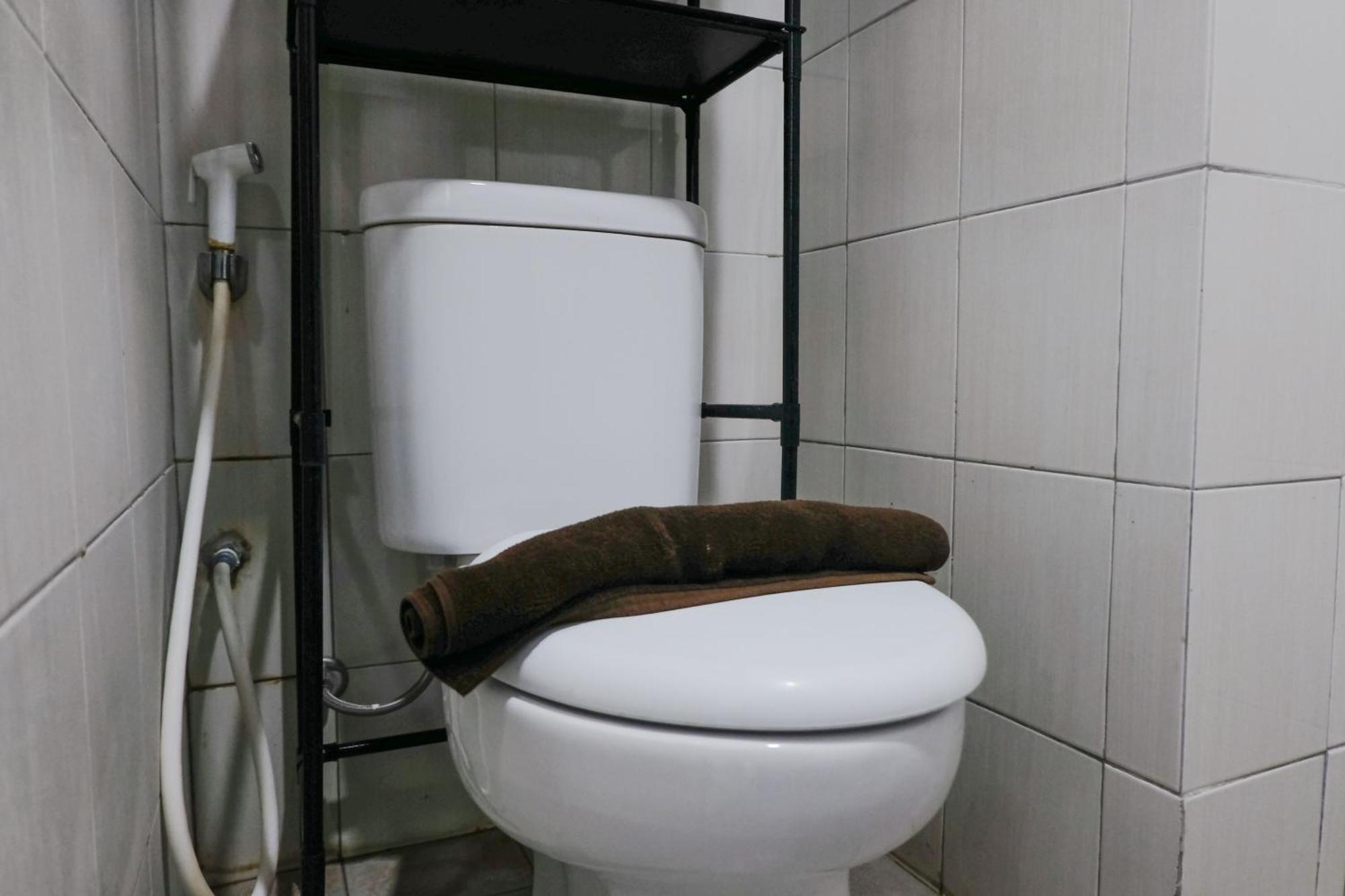 Luxurious 3br At 3rd Floor Mekarwangi Square Cibaduyut By Travelio Apartemen *